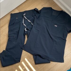 Figs women’s  Deep Blue Scrub set xs joggers and top